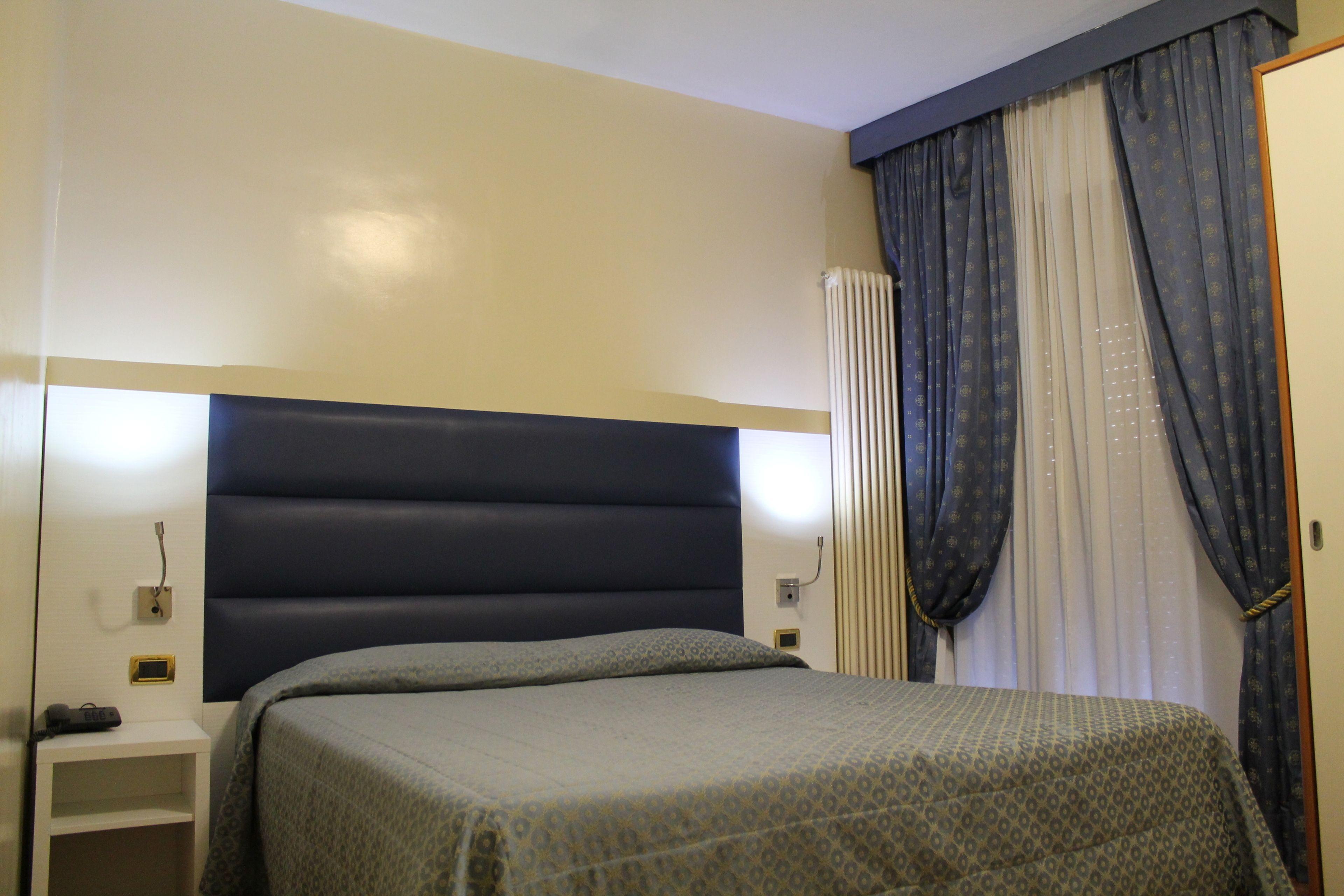 Hotel University — Foto 3